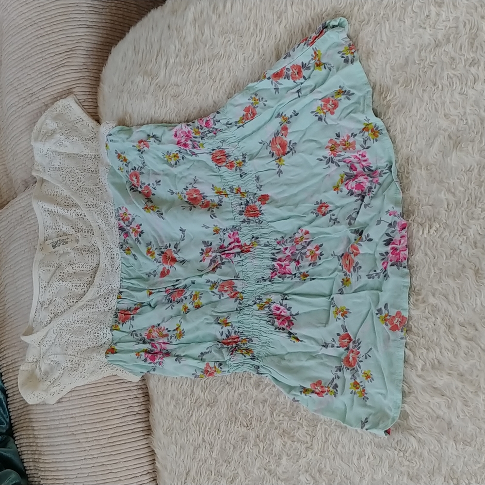 Boho top with lace bodice. Size S